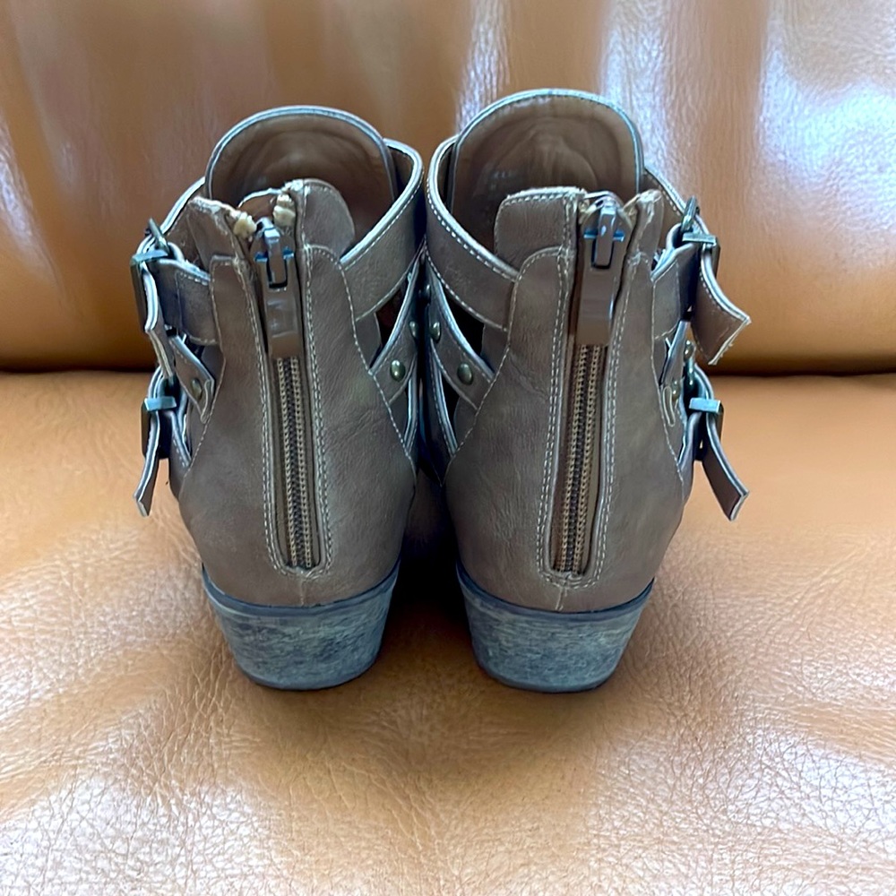 Booties - Picture 3 of 4